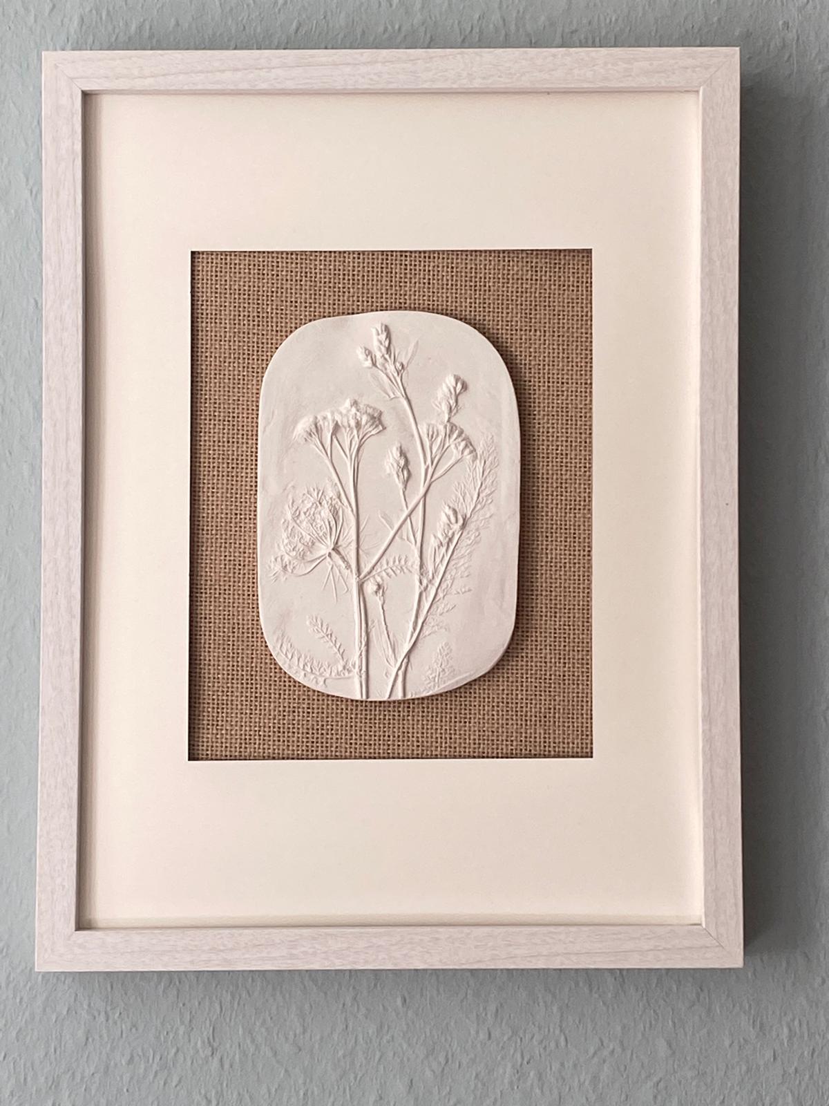 Relief von Sommerwiesenblüten